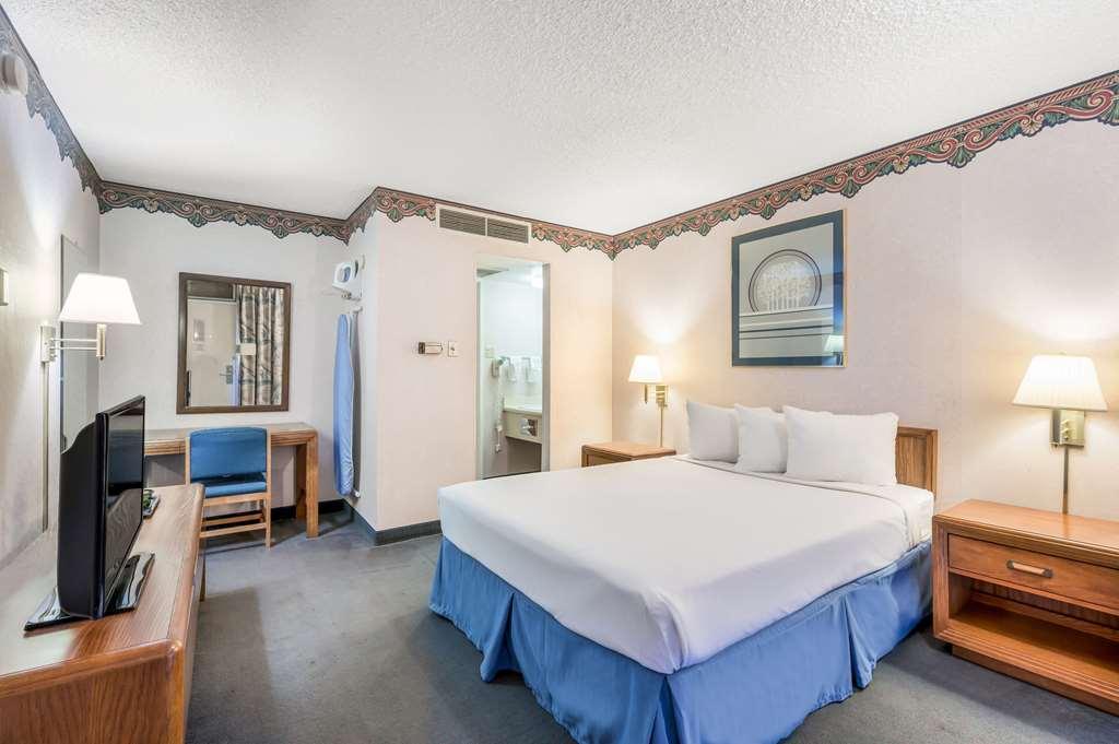 Americas Best Value Inn St. Joseph At I-29 Habitación foto