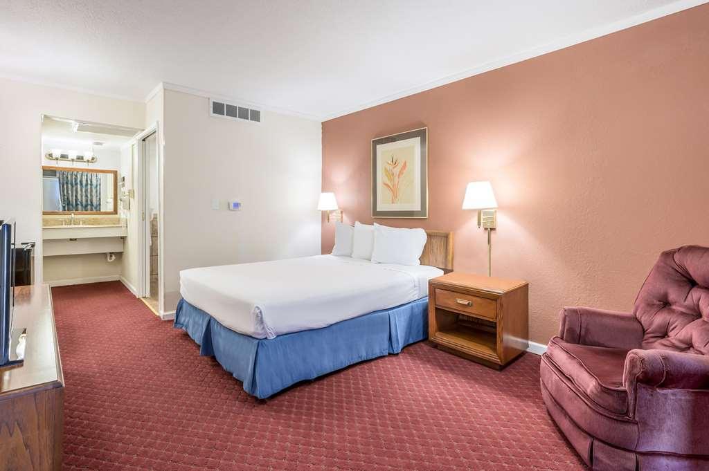 Americas Best Value Inn St. Joseph At I-29 Habitación foto