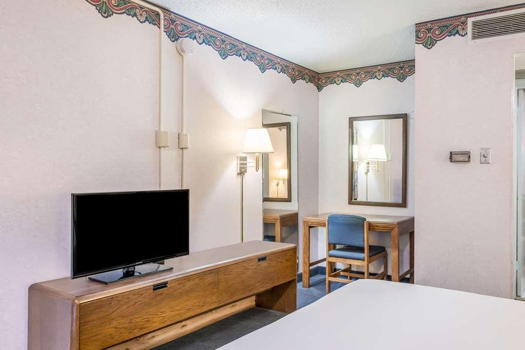 Americas Best Value Inn St. Joseph At I-29 Habitación foto
