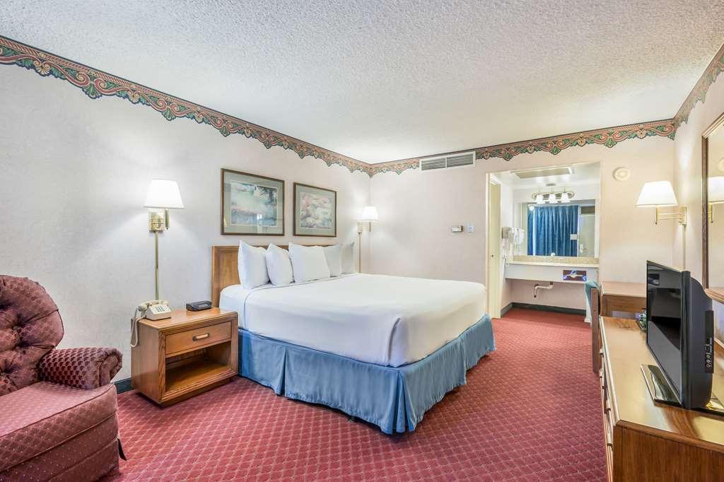 Americas Best Value Inn St. Joseph At I-29 Habitación foto