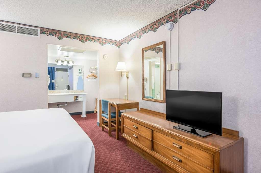 Americas Best Value Inn St. Joseph At I-29 Habitación foto