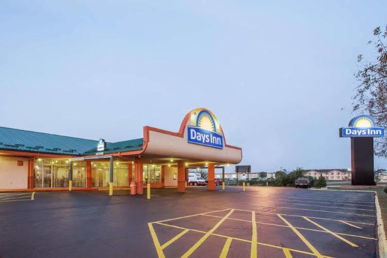 Americas Best Value Inn St. Joseph At I-29 Exterior foto